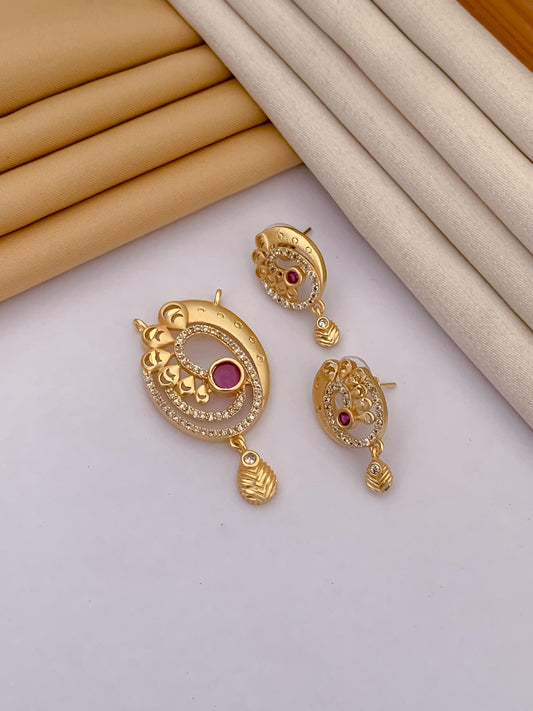 Minimalist Elegance Pendant Set