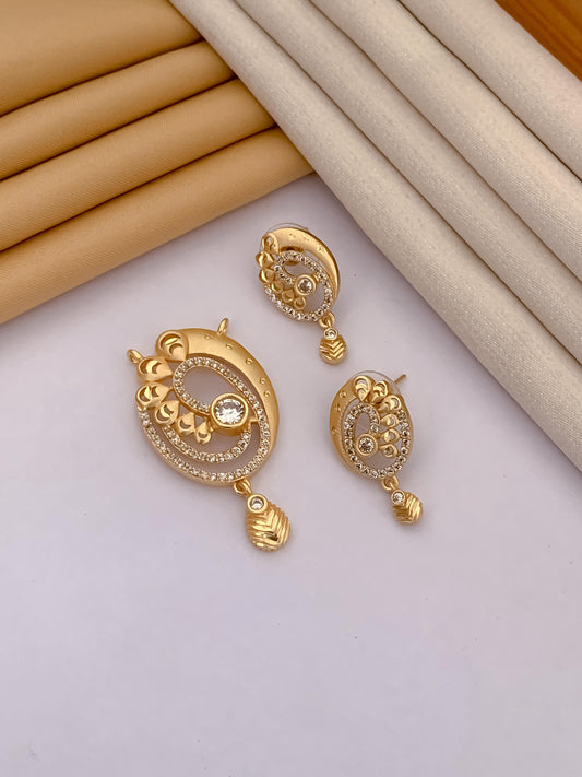 Casual Opulence Pendant Set