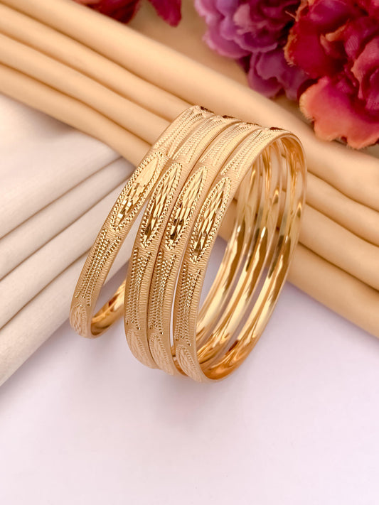 Exquisite Bangle ( Set of 4)