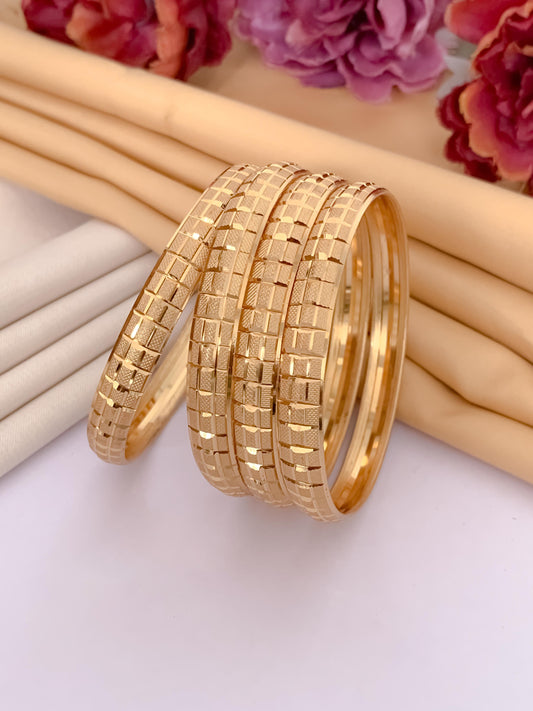 Chic Chevron Bangle ( Set of 4)