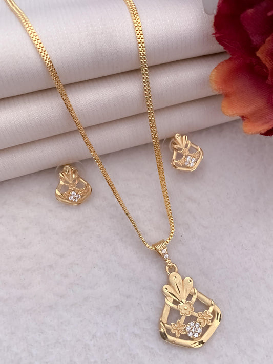 Grandeur Pendant Set