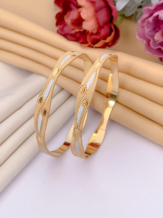 Touch of Petal Bangle