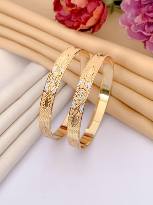 Crown Shyness Bangle