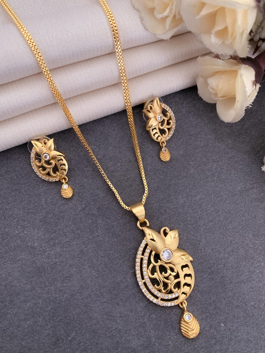 Enigmatic Pendant Set