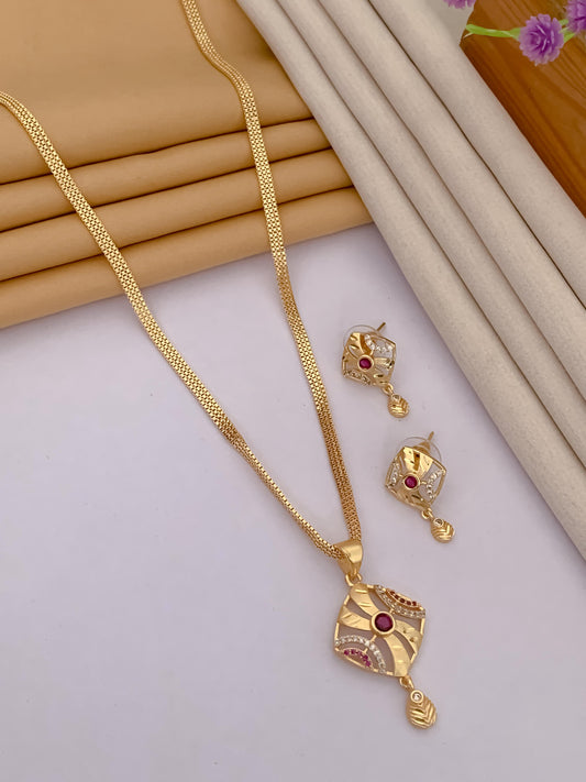Intriguing Pendant Set