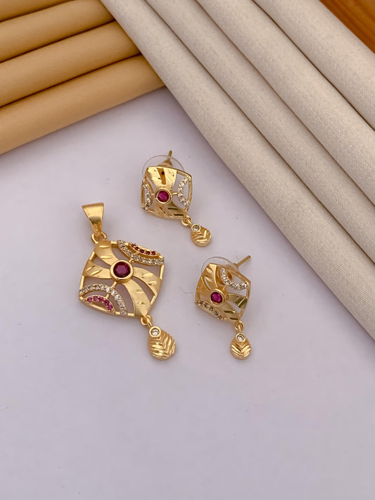 Chic Charisma Pendant Set