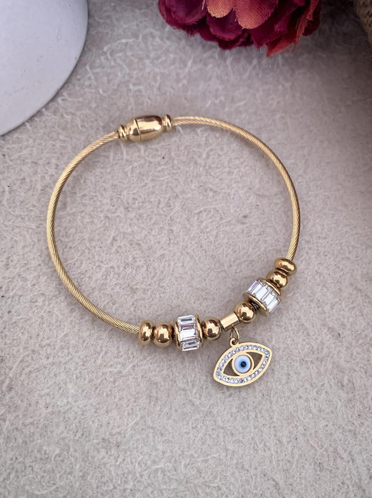Dazzling Eye Bracelet