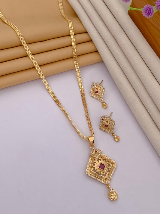 Entwined Circles Pendant Set