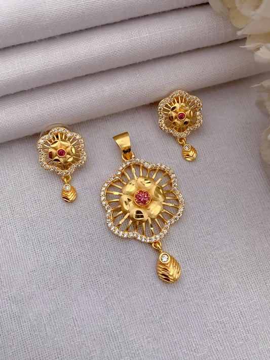 Elegant Filigree Pendant Set