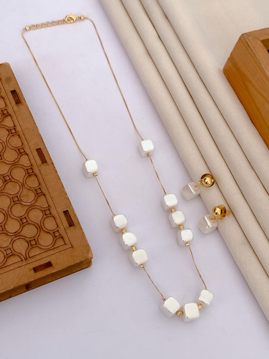 Ghoomar Grace Mala With Earring