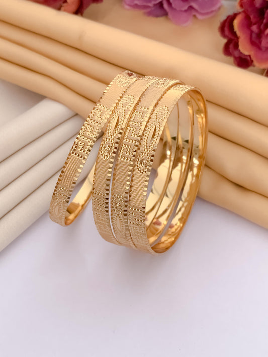 Curvaceous Glimmer Bangle (Set of 4)