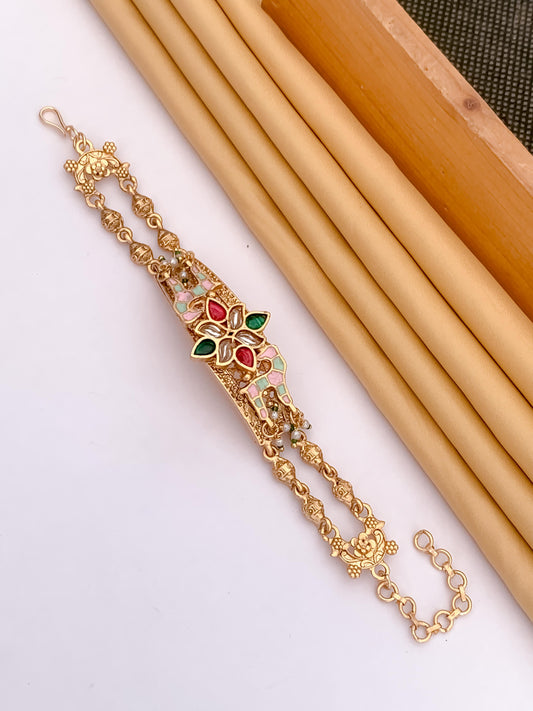 Bold Curve Bracelet