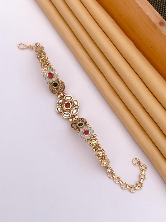 Dainty Loop Bracelet