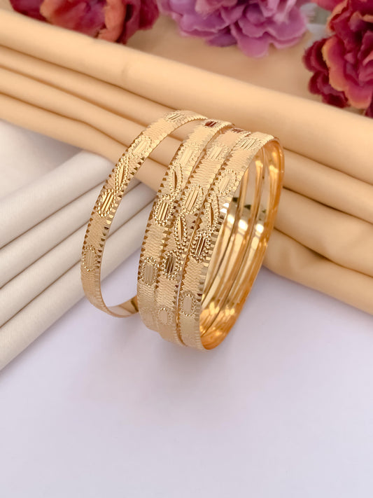 Sleek Radiance Bangle (Set of 4)
