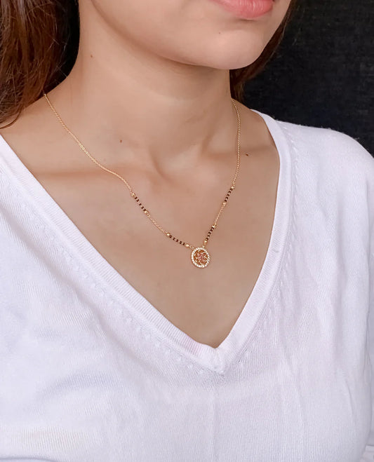 Effortless Grace Enamel Mangalsutra
